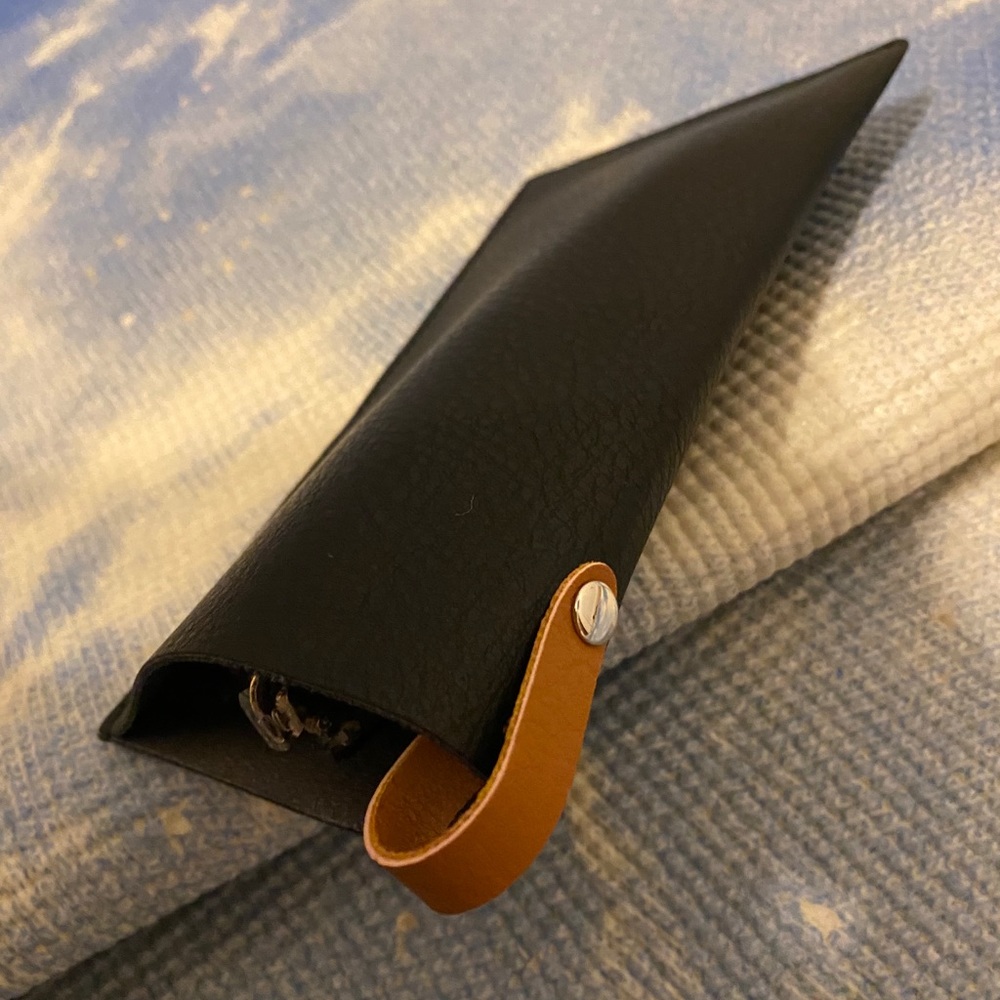 Glasses case - Picture 3 of 3